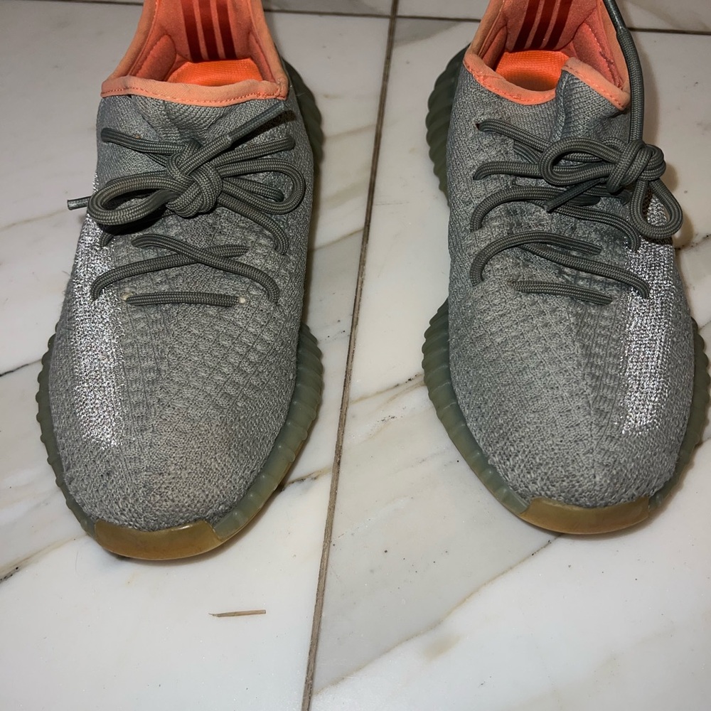 Yeezy Boost 350 V2